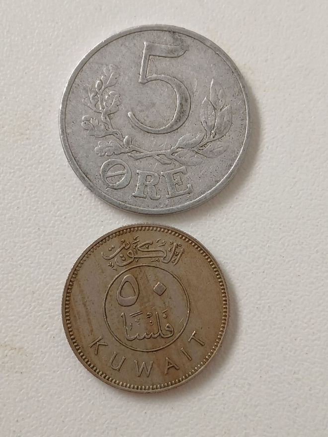 Kuwait  50  fils  1976 + Tanskan  5 kruunu 1941