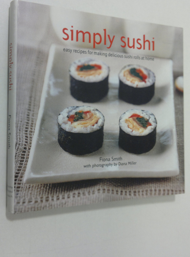 Fiona Smith : Simply Sushi