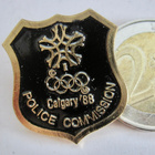 VANHA Merkki Calgary Olympia 1988 Poliisi Police Messinkiä - pikkukuva 1