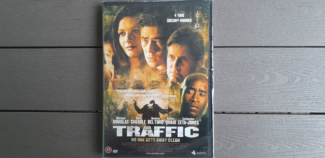 DVD: Traffic (Michael Douglas, Catherine Zeta-Jones) UUSI