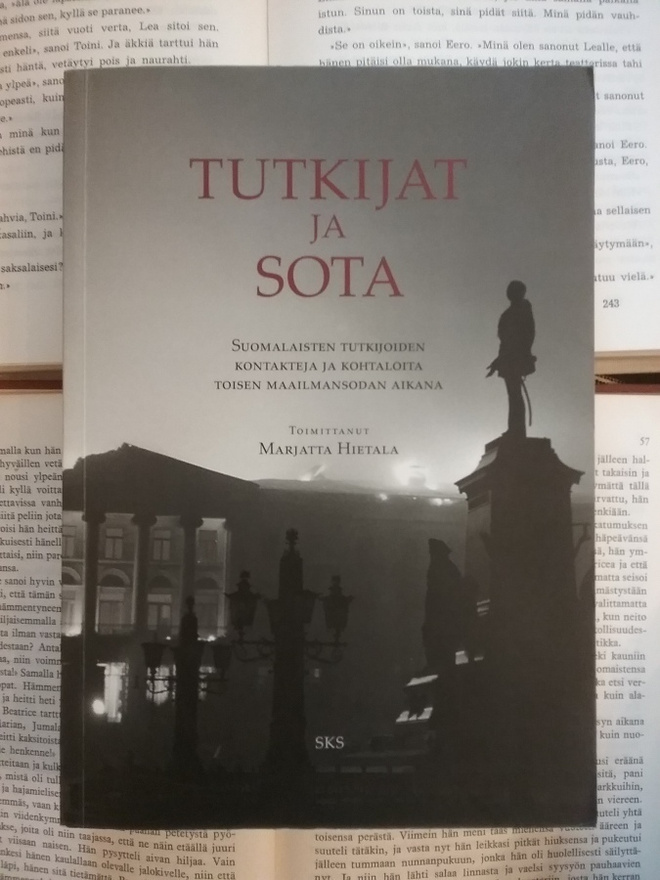 Marjatta Hietala - Tutkijat ja sota (nid.)