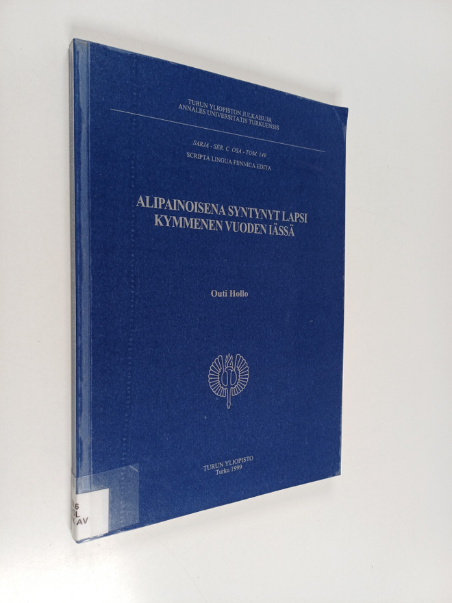Outi Hollo : Alipainoisena syntynyt lapsi kymmenen vuoden...