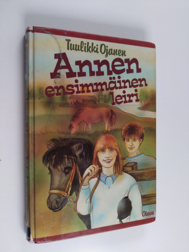 Tuulikki Ojanen : Annen ensimmäinen leiri