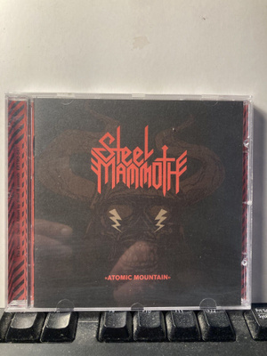 STEEL MAMMOTH: "Atomic Mountain", CD