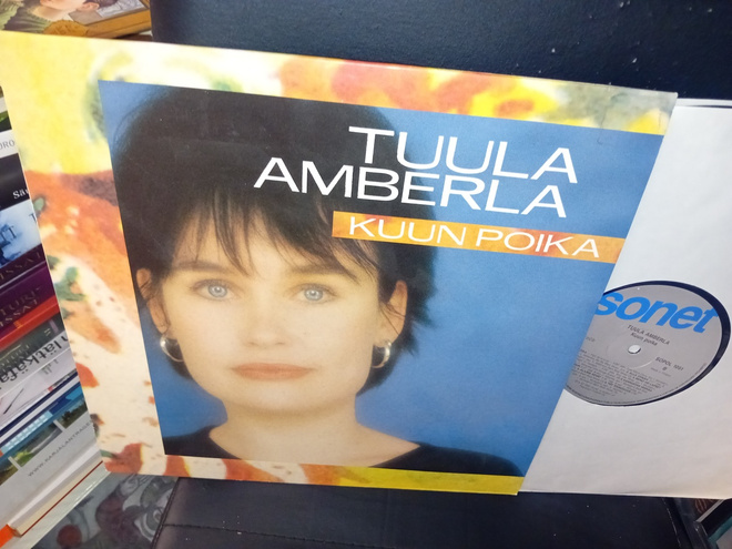 LP Tuula Amberla  : Kuun poika  ( SIS POSTIKULU )
