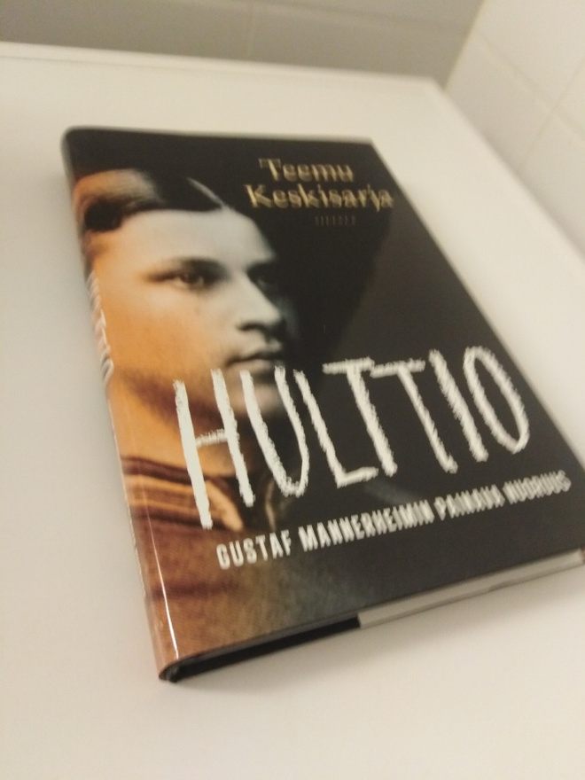 Teemu Keskisarja: Hulttio