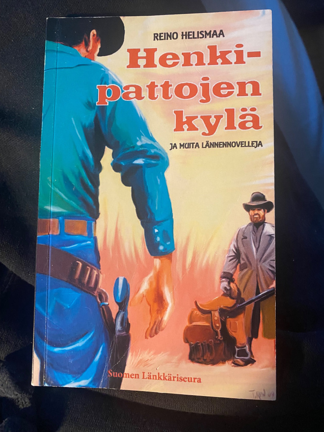 Reino Helismaa: Henkipattojen kylä
