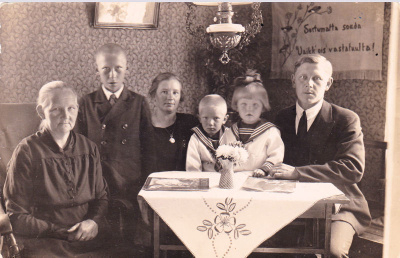 Vanha perhekuva - Luovutettu Karjala 2.12.1925