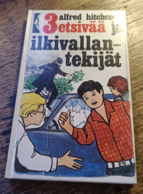3 etsivää ja ilkivallantekijät [38]