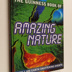 Elizabeth Wyse : The Guinness Book of Amazing Nature - pikkukuva 1