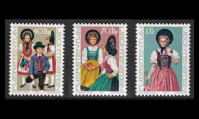 Liechtenstein 684-6 ** Kansanpukuja (1977)