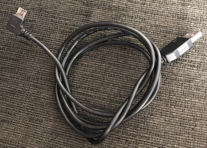 USB 2  A - Micro-B kaapeli - kulma - 1m - käytetty