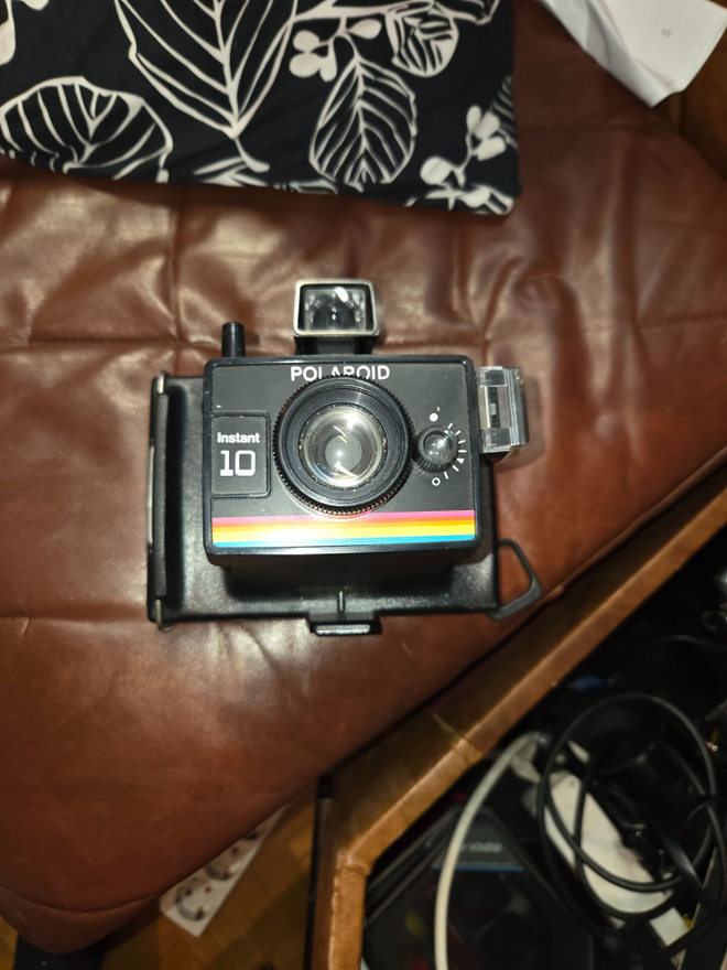Vintage Polaroid Instant 10 pikakamera