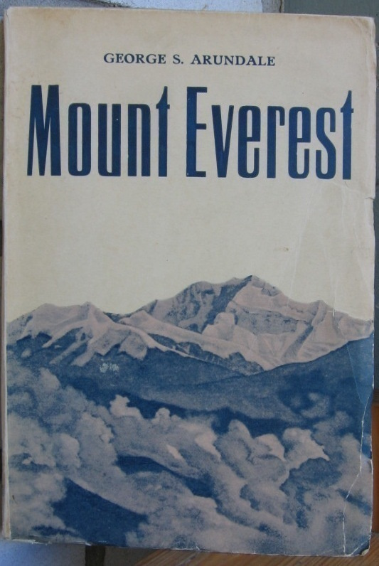 George S. Arundale : Mount Everest, Mystica 1935. 191 s.