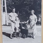 Heinoia, äidit ja lapset kärryissä kentällä, vkpk, 1936 - pikkukuva 1