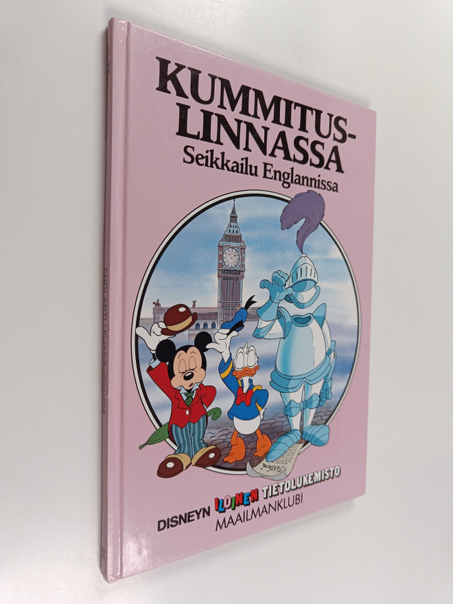 Walt Disney : Kummituslinnassa : seikkailu Englannissa