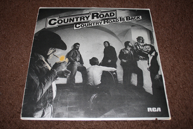 Country Road - Country Road Is Back (LP) ALE!