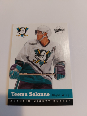 2000-01 Upper Deck Vintage #2 Teemu Selänne