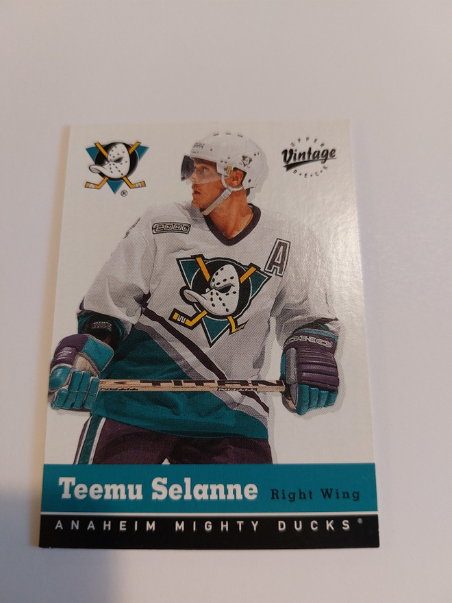 2000-01 Upper Deck Vintage #2 Teemu Selänne