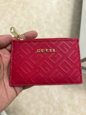 Guess Pussukka / Zip Pouch