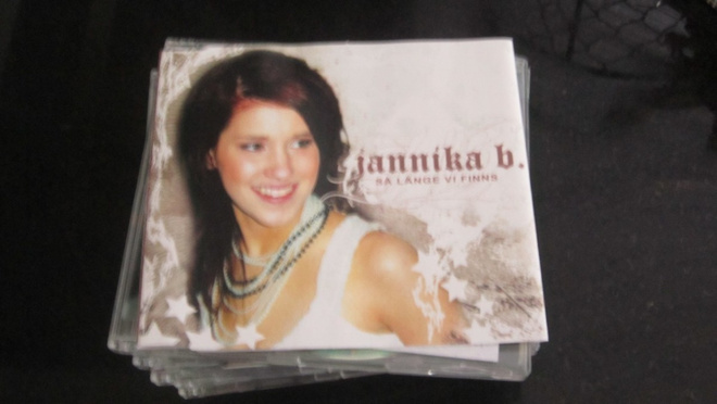 Jannika B.– Så Länge Vi Finns