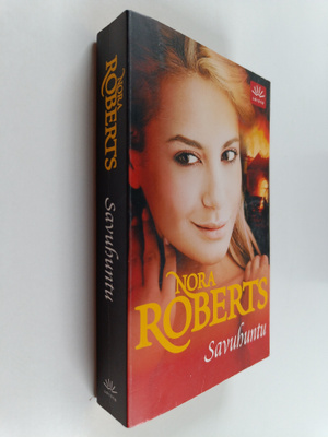 Nora Roberts : Savuhuntu