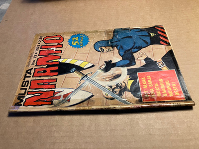 MUSTANAAMIO 12/1975