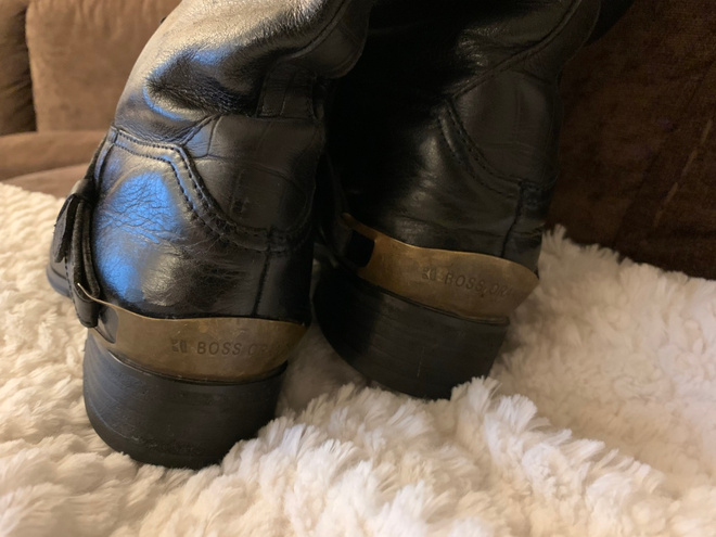 Hugo Boss mustat nahkasaappaat 37