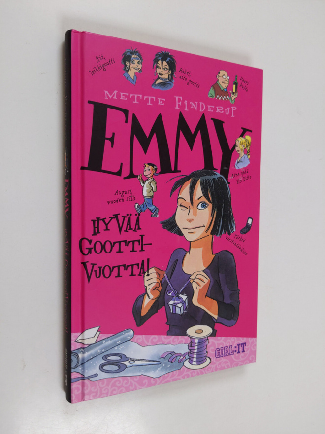 Mette Finderup : Emmy : Hyvää goottivuotta!