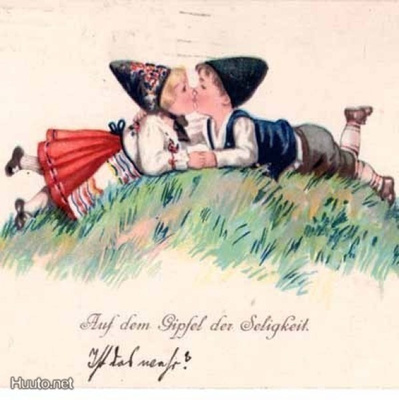 RAKKAUS / Tyttö ja poika suukottelevat kukkulalla. 1910-l.