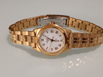 Toimiva Tissot PR 50 naisten rannekello