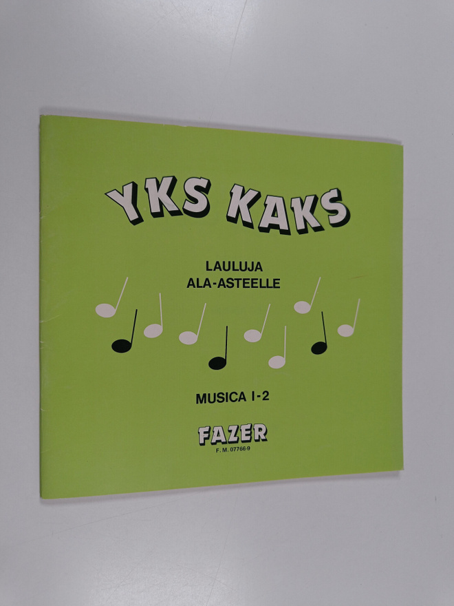 Musica 1-2 : Yks kaks lauluja ala-asteelle