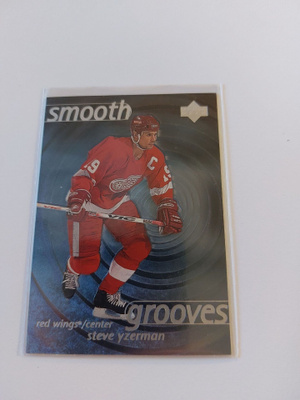 1997-98 Upper Deck Smooth Grooves #SG19 Steve Yzerman