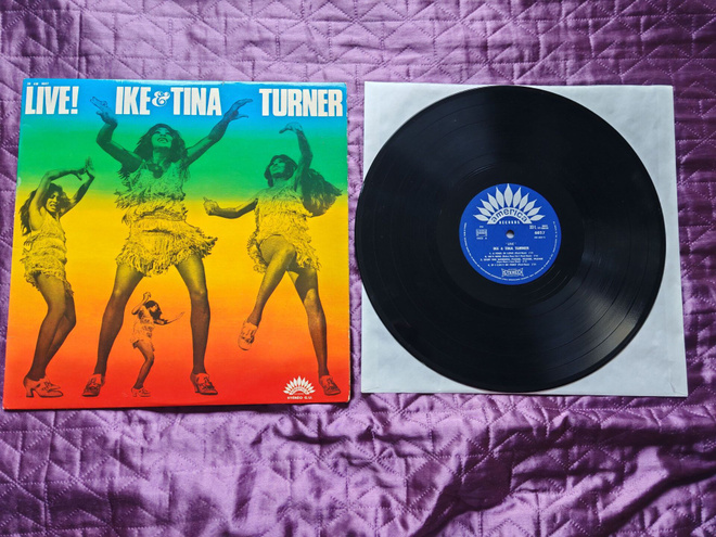 IKE & TINA TURNER - LIVE!