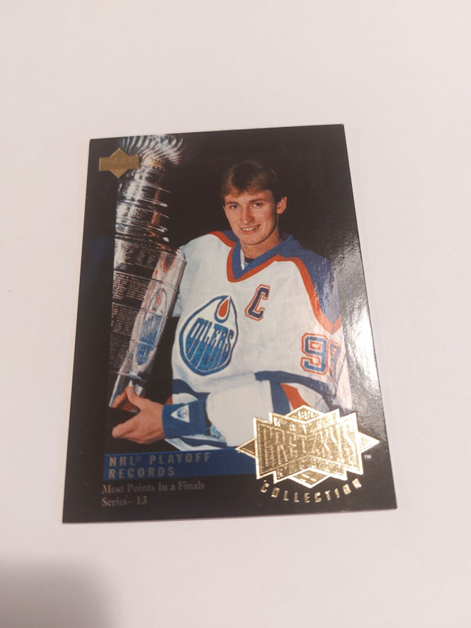 1995-96 Upper Deck Gretzky Collection #G13 Wayne Gretzky