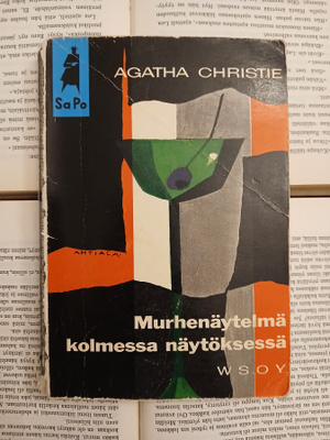 Agatha Christie - Murhenäytelmä kolmessa näytöksessä (nid.)