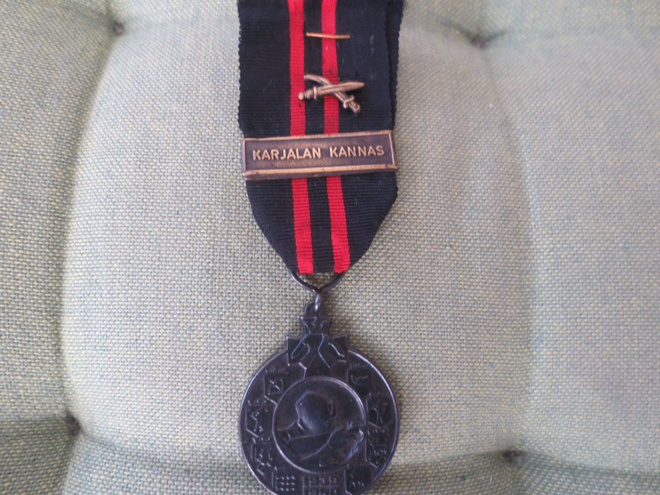 Talvisotamitali soljella  KARJALAN--KANNAS