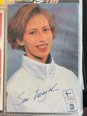 Sari Essayh - Atlantasta lähettämä kortti nimikirjoituksella