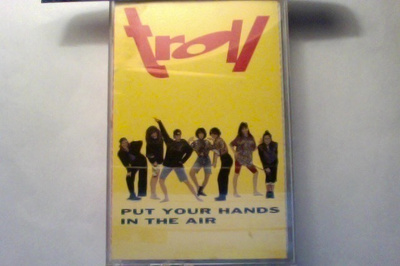 TROLL  ::  PUT YOUR HANDS IN THE AIR  ::  KASETIT     1990