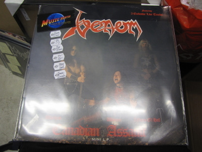 VENOM - CANADIAN ASSAULT - M-/EX- LP can-85