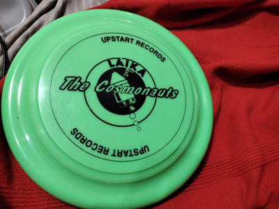 Laika & The Cosmonauts frisbee