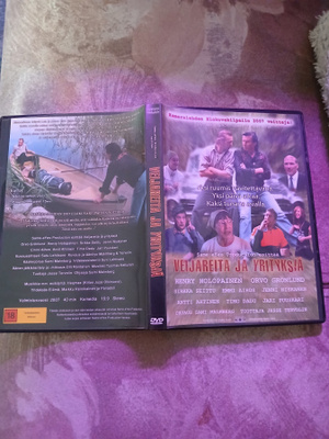 Veijareita ja yrityksiä DVD ( Suomikomedia )