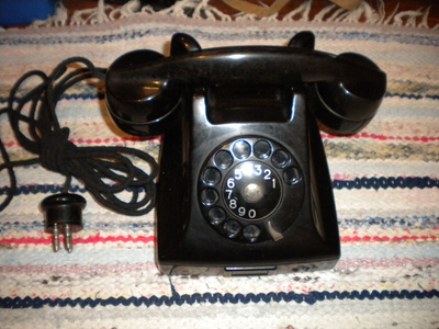 Ericsson Bakeliittipuhelin,lankapuhelin musta 1962