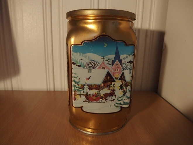 Vintage kahvipurkki, neljä vuodenaikaa