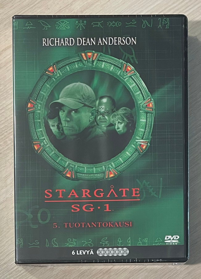 Tähtiportti (Stargate SG-1): Kausi 5 (6DVD) *UUSI*