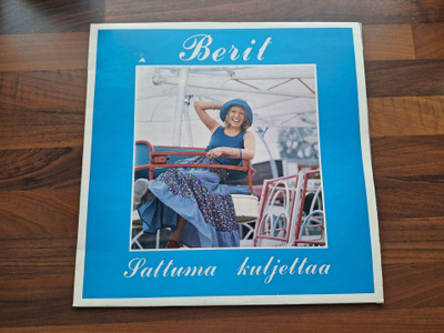 BERIT - SATTUMA KULJETTAA . LP
