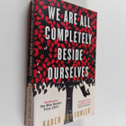 Karen Joy Fowler : We are all completely beside ourselves - pikkukuva 1