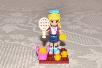 LEGO Friends - Stephanie tenniskentällä -