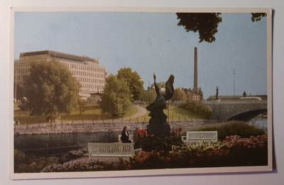 Tampere, Hämeensilta, leidit puistossa, ei p.