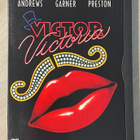 Blake Edwards: VICTOR/VICTORIA (1982) Julie Andrews - pikkukuva 1